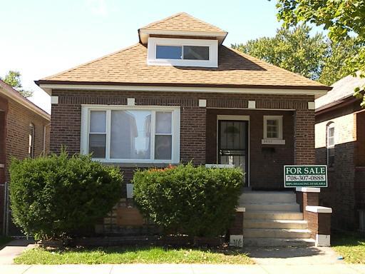8602 S Kingston Ave., Chicago, IL 60617