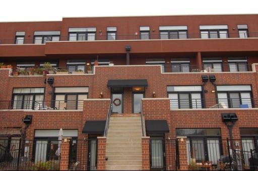 2946 N River Walk Dr. #55, Chicago, IL 60618