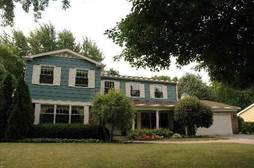 650 Red Barn Ln., Barrington, IL 60010