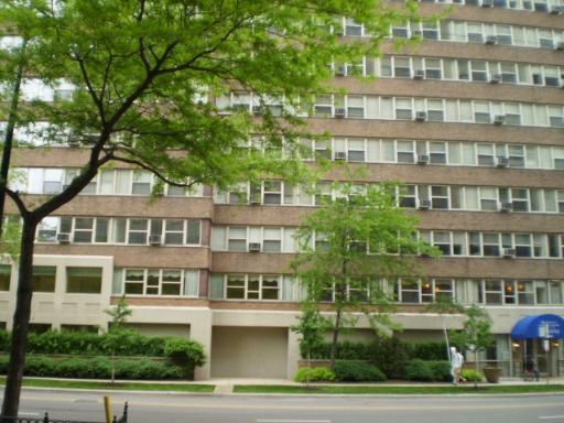 3110 N Sheridan Rd. #1104, Chicago, IL 60657