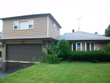 236 Dover Dr., Des Plaines, IL 60018