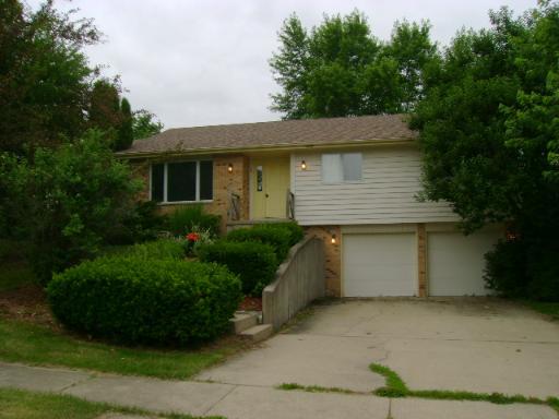 1 Cari Ct., Dekalb, IL 60115