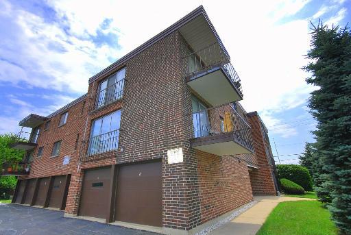 10241 Central Ave. #2C, Oak Lawn, IL 60453