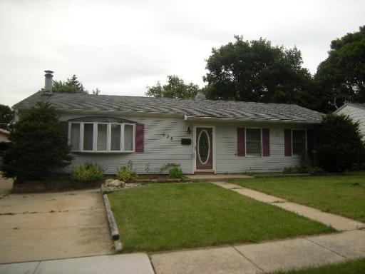 628 Iola Ave., Romeoville, IL 60446