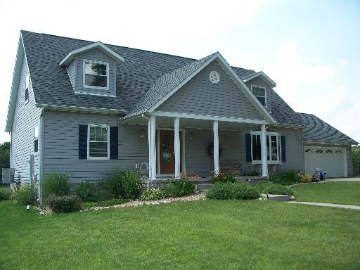 137 E Mill Rd., Sheffield, IL 61361