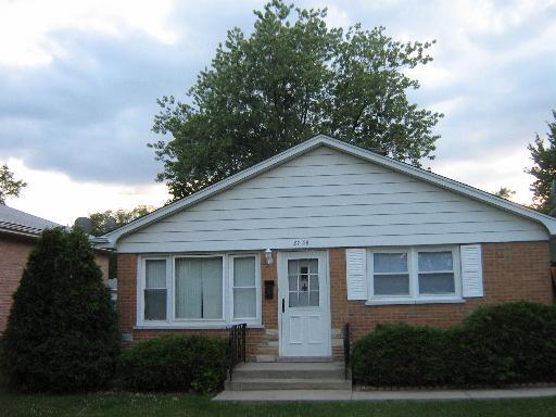 8736 S Sproat Ave., Oak Lawn, IL 60453