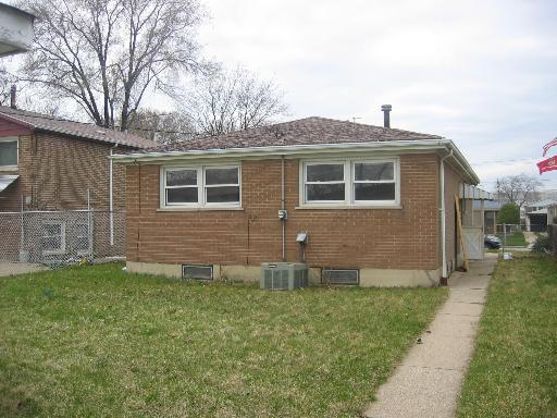 12853 S Marquette Ave., Chicago, IL 60617