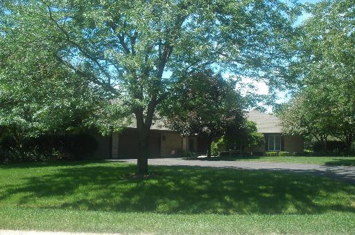 31 Seneca East Ave., Hawthorn Woods, IL 60047