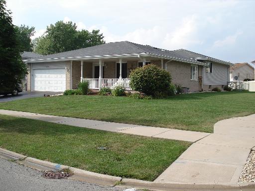 9230 Pepperwood Dr., Orland Hills, IL 60487
