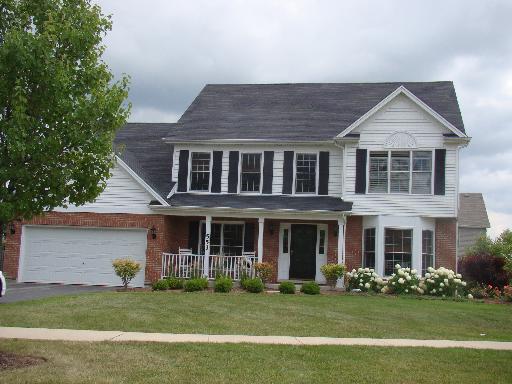 553 W Hammer Ln., North Aurora, IL 60542
