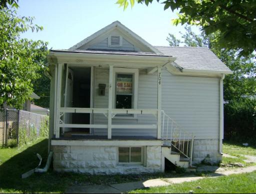 704 Oakland Ave., Joliet, IL 60435