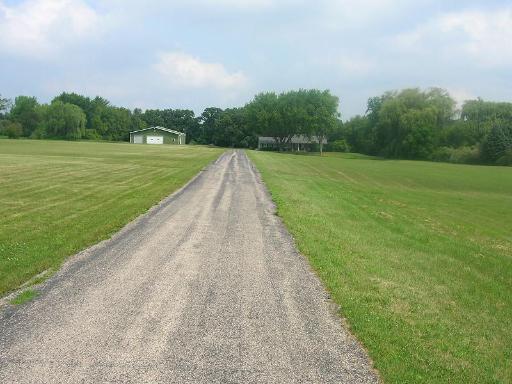 5908 Edgewood Rd., Crystal Lake, IL 60014