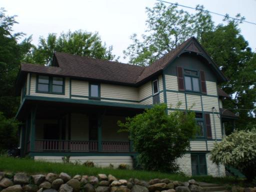 1611 Oakes Ave., Rockford, IL 61107