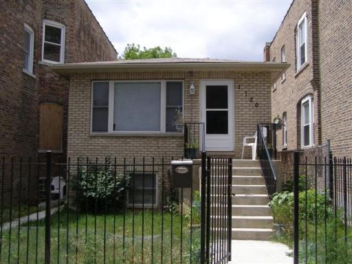 1120 N Ridgeway, Chicago, IL 60651