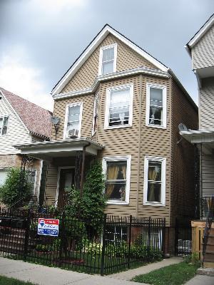 2323 N Ridgeway Ave., Chicago, IL 60647