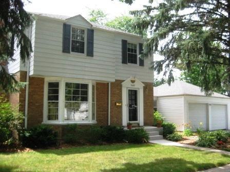 1407 W Elm St., Arlington Heights, IL 60004