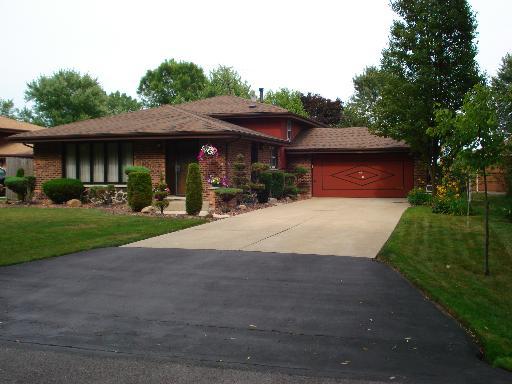 9731 S 82 Ave., Palos Hills, IL 60465