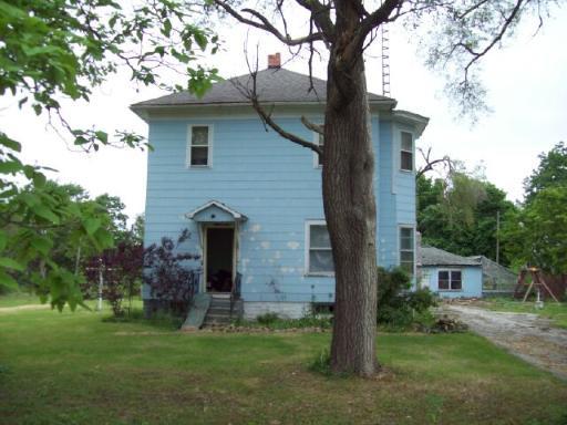 312 Emmett St., Kinsman, IL 60437