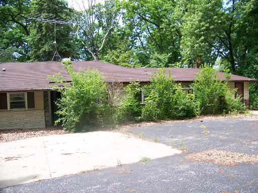 29W700 Lake St., Elgin, IL 60120