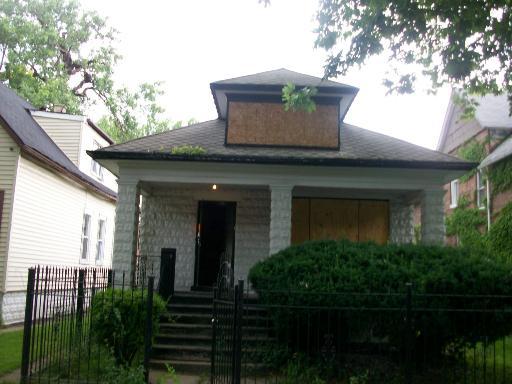 242 W 112 St., Chicago, IL 60628