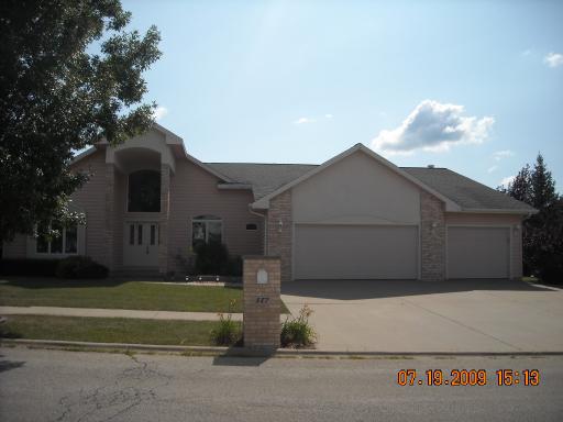 587 Turnberry Dr., Bourbonnais, IL 60914