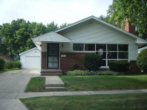 915 Kenilworth Pl., Aurora, IL 60506