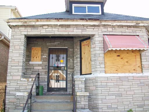 8521 S Kingston Ave., Chicago, IL 60617