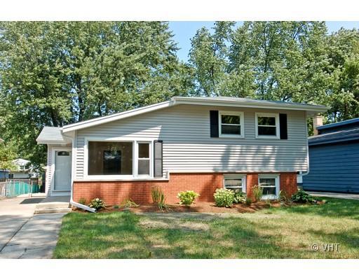 566 Dawes Ave., Glen Ellyn, IL 60137