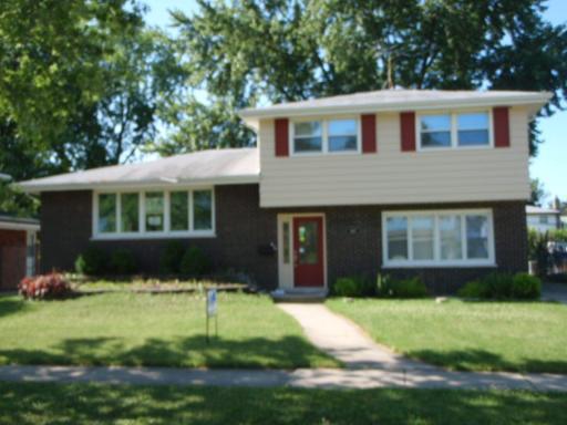 5617 W 99th St., Oak Lawn, IL 60453