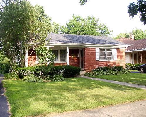 865 Hawthorne Ave., Elmhurst, IL 60126