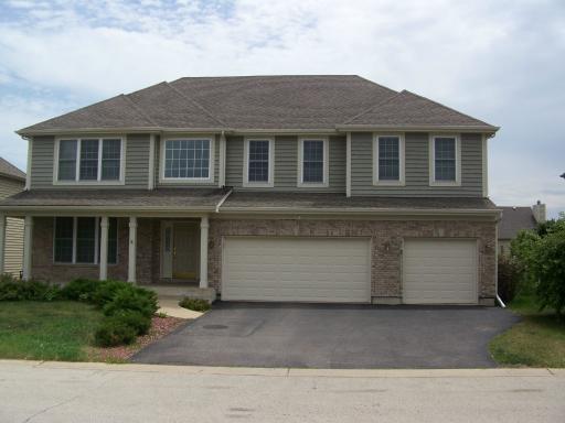 532 Camargo Club Dr., Lake In The Hills, IL 60156
