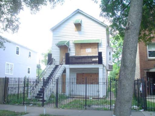 3840 W Huron St., Chicago, IL 60624