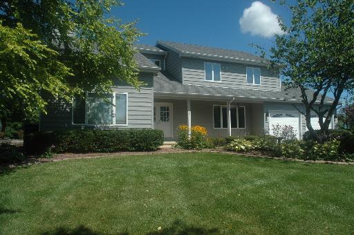 11 Sequoia Rd., Hawthorn Woods, IL 60047