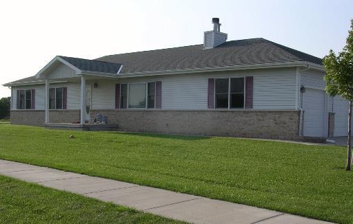 102 Arrow Dr., Paw Paw, IL 61353