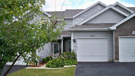 1621 Woodcrest Cir., Mundelein, IL 60060