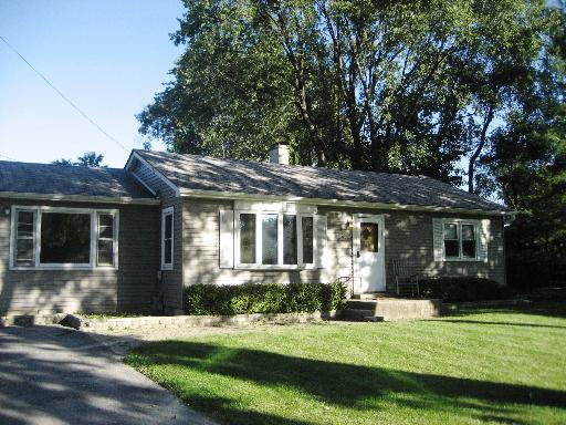 7209 Capitol Dr., Darien, IL 60561