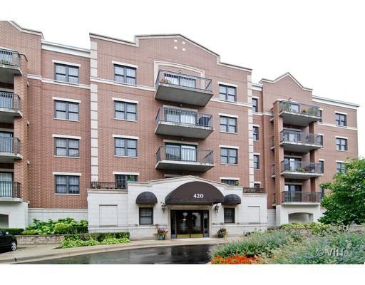 420 W Burlington Ave. #405, La Grange, IL 60525