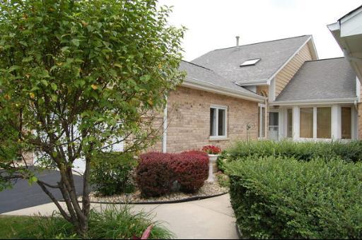 17325 Lakebrook Dr., Orland Park, IL 60467
