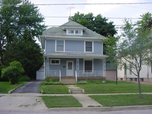 656 Lillie St., Elgin, IL 60120