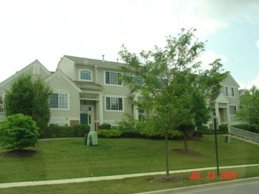 649 Cary Woods Cir., Cary, IL 60013