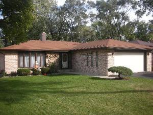 10117 S 83rd Ct., Palos Hills, IL 60465