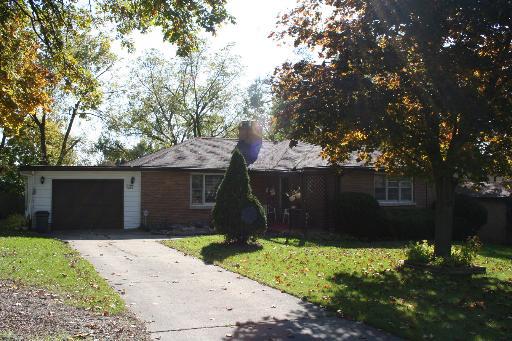 1896 Summit Ave., Kankakee, IL 60901