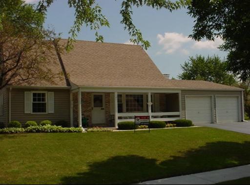 121 Tamworth Pl., Schaumburg, IL 60194