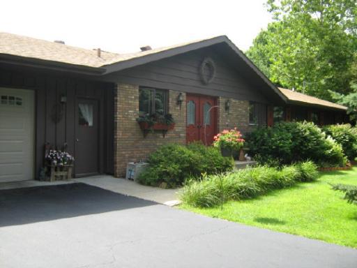 6811 Westgate Rd., Roscoe, IL 61073