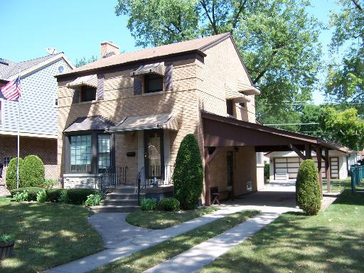 2429 S 9th Ave., North Riverside, IL 60546