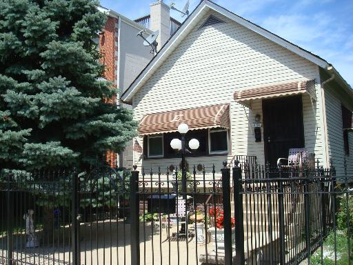 2154 W Erie St., Chicago, IL 60612