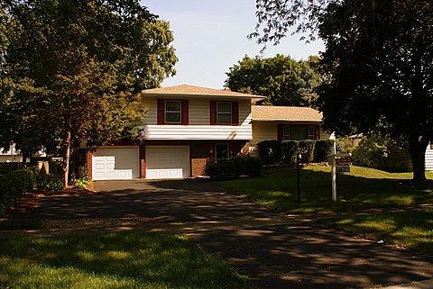 30W172 Claymore Ln., Naperville, IL 60563