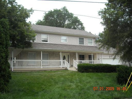 8805 W Palisades Rd., Burr Ridge, IL 60527