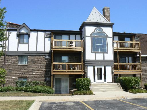160 La Londe Ave. #1F, Addison, IL 60101