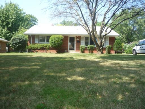 908 Northfield Dr., Aurora, IL 60505